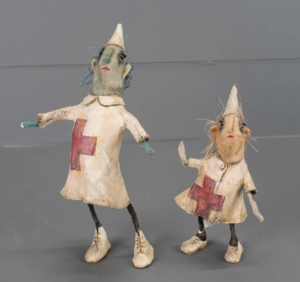 Helen Back - 2 x sculptures Tallest  H-210 Image 1++