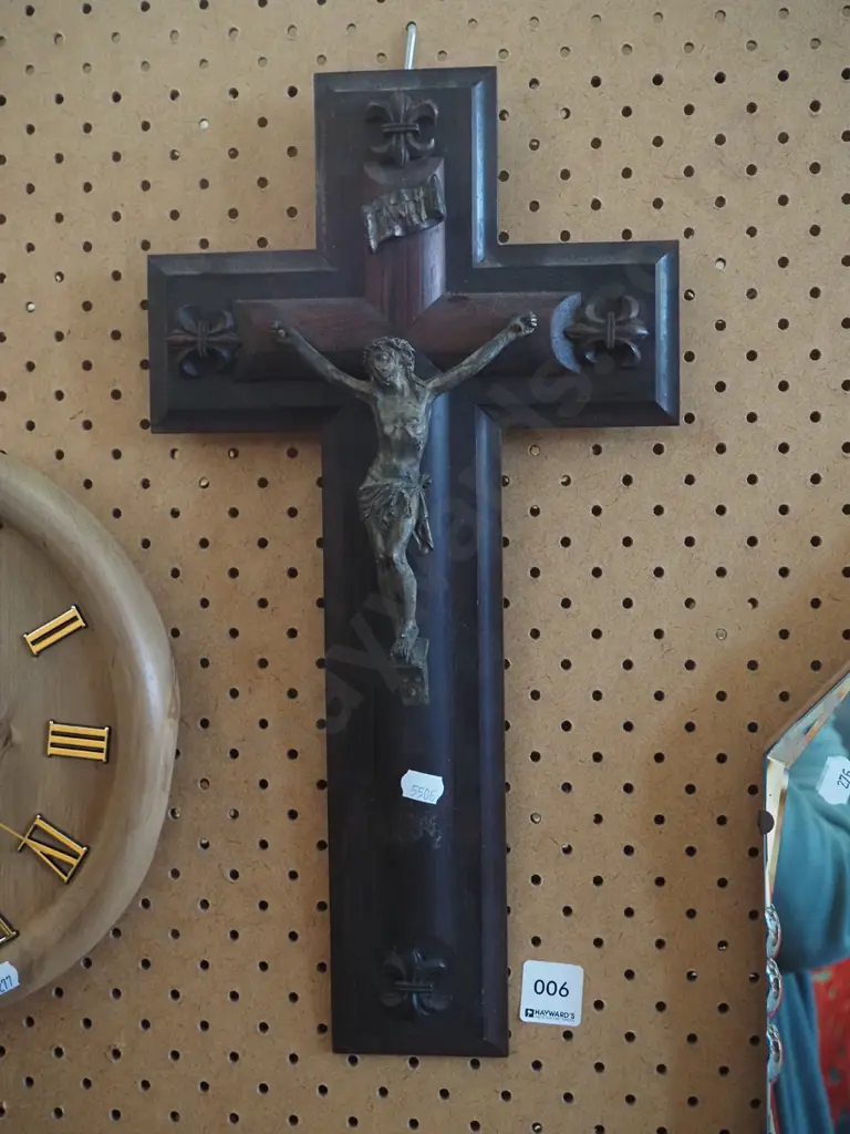crucifix Image 1++