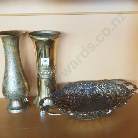 2x brass vases, brass pierced Italian bowl