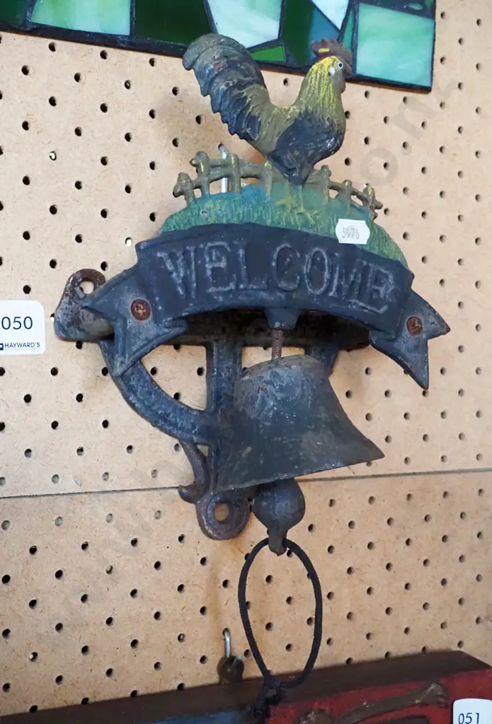 cast iron poultry themed welcome bell Image 1++