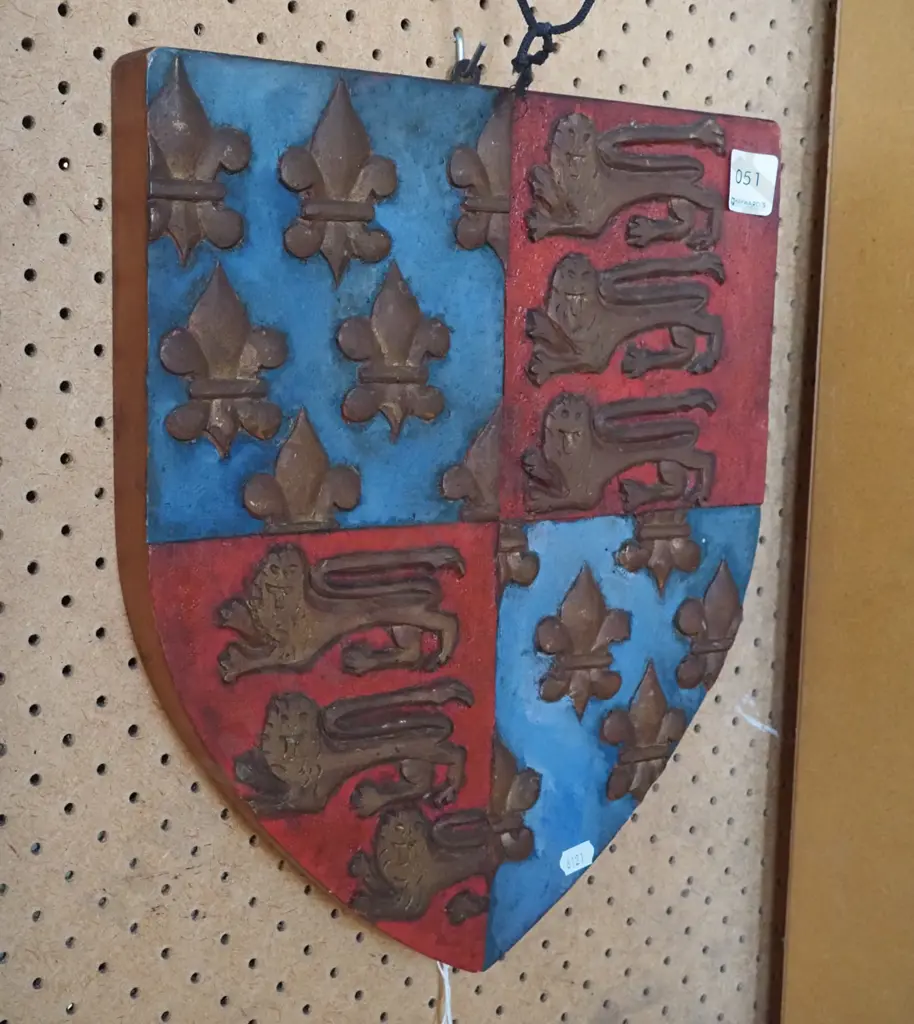 carved wooden shield/coat of arms Image 1++