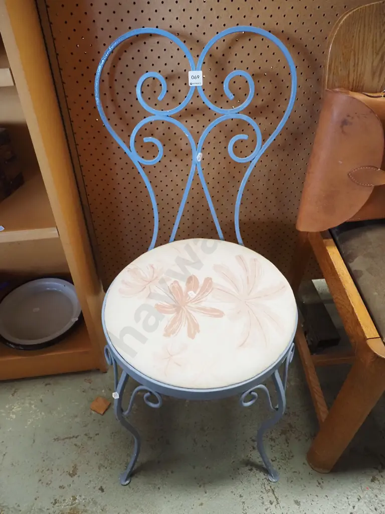 wrought metal patio chair Image 1++