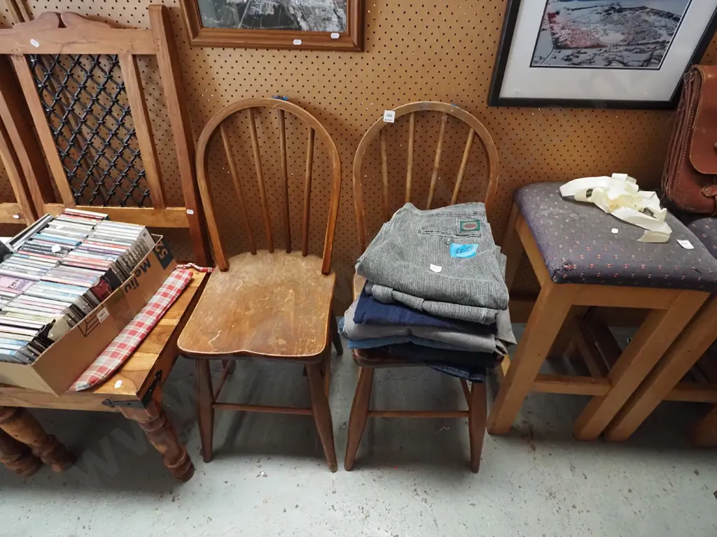 2x bentwood dining chairs Image 1++
