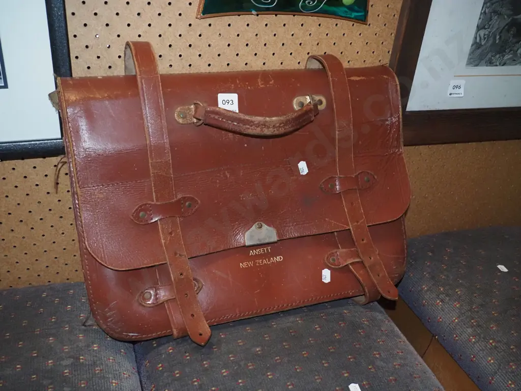 leather satchel Image 1++