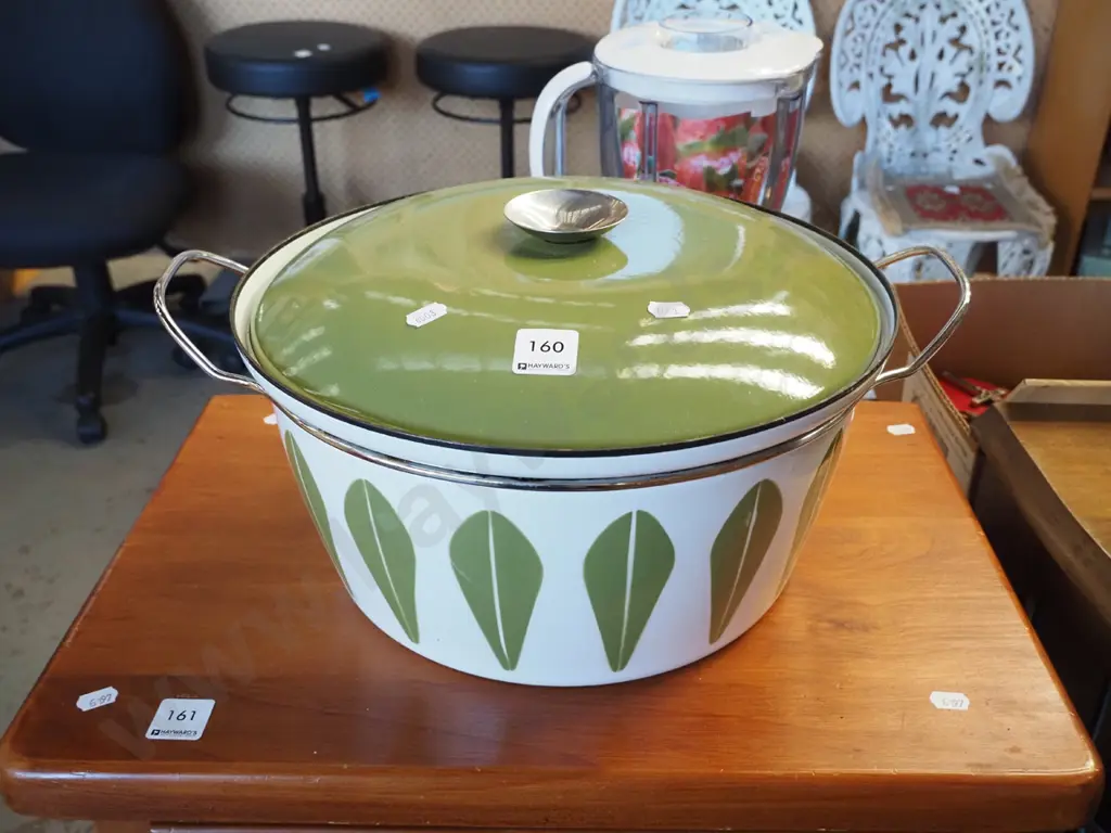 large retro enamel casserole Image 1++