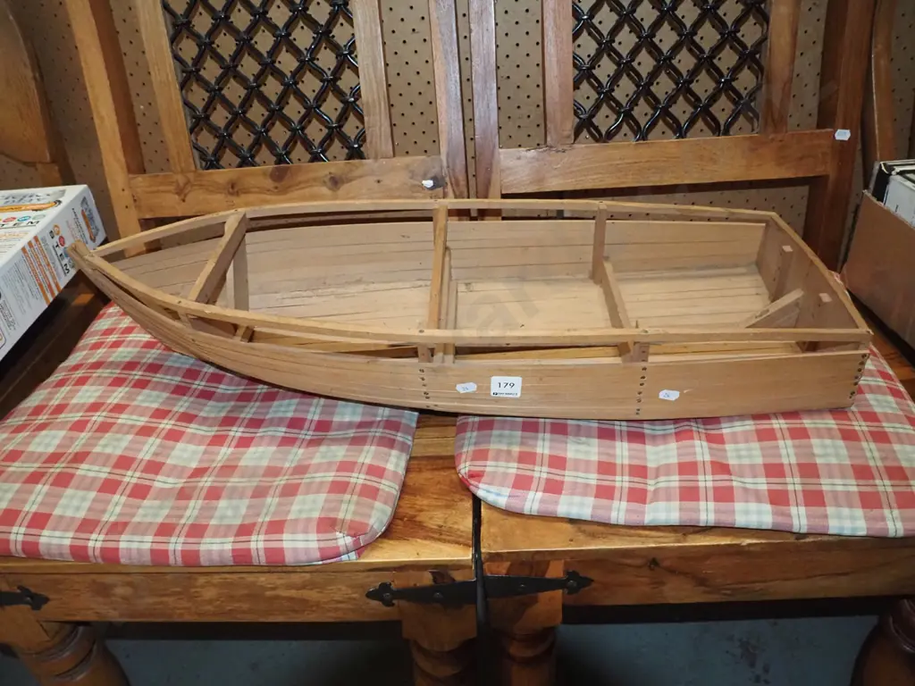 unfinished wooden model boat hull Image 1++