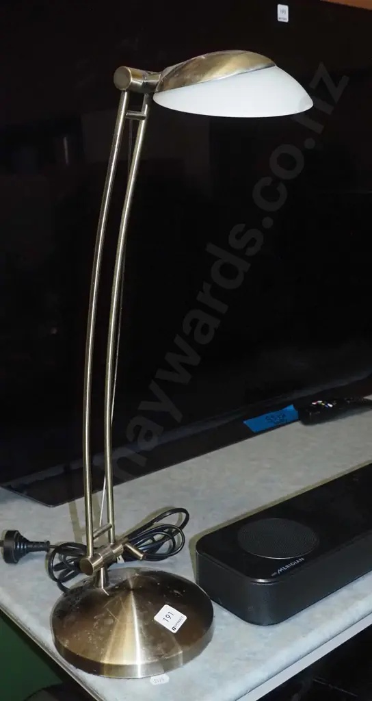 halogen desk lamp - no bulb Image 1++