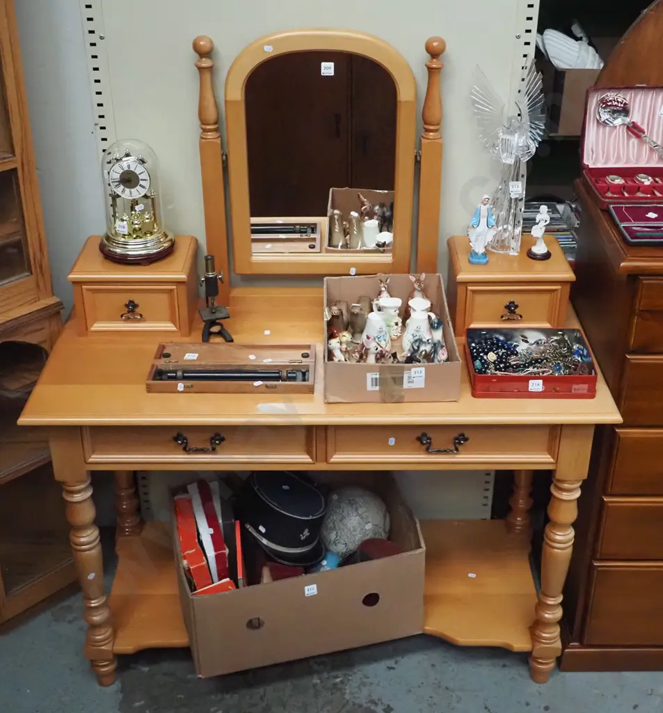 mdf and rimu reproduction colonial mirror back sideboard with turned legs Image 1++