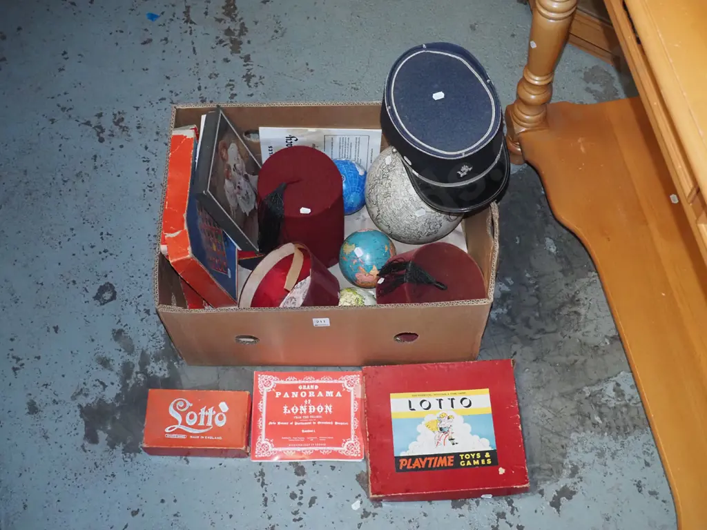 box; vintage games, globes, hats,  Image 1++