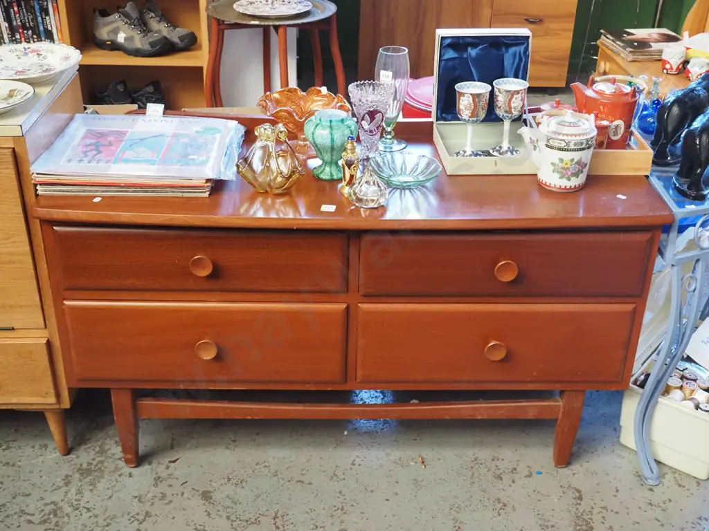 mid-century 4 drawer sideboard - good condition H-650 W-1180 D-440 Image 1++
