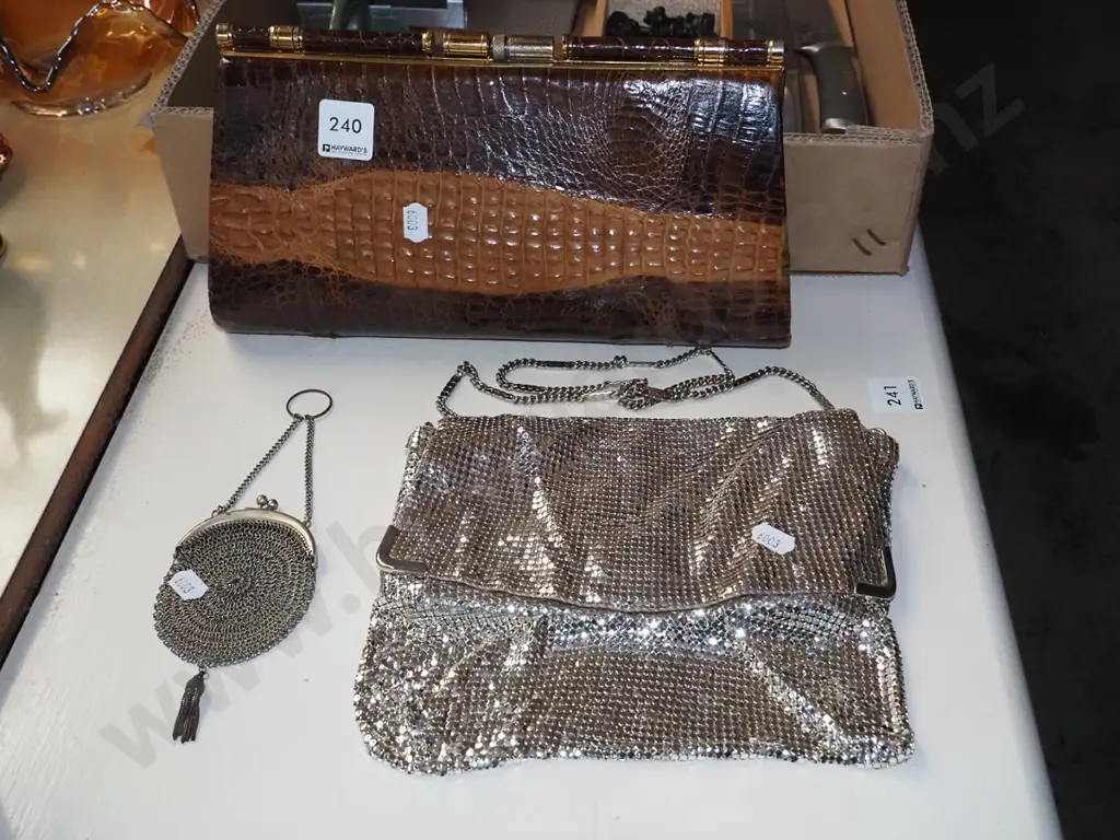 Oroton hand bag, clutch purse, small chain mail coin purse Image 1++