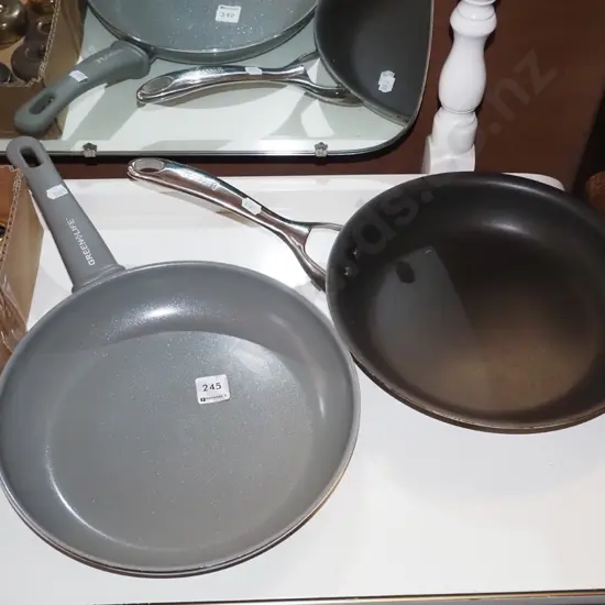 2x as-new frying pans