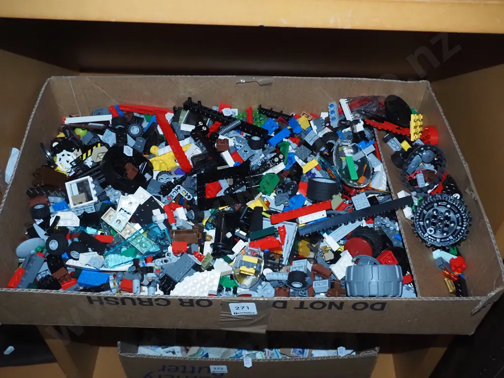 box of Lego Image 1++