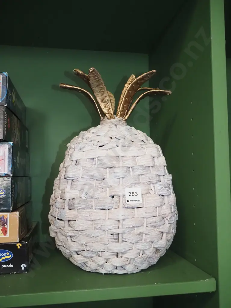 pineapple themed lidded storage basket Image 1++