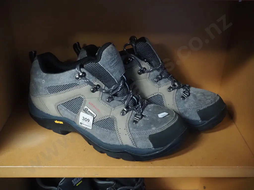 pair of Kathmandu UK 10.5 shoes Image 1++