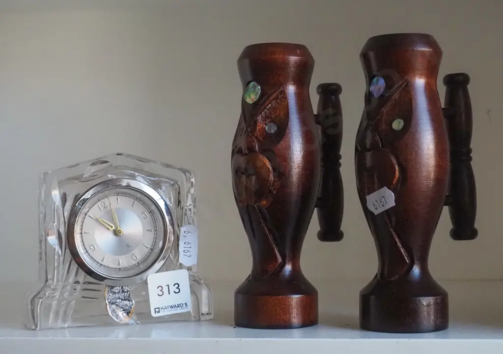 bedside clock, 2x carved salt and peppers Image 1++