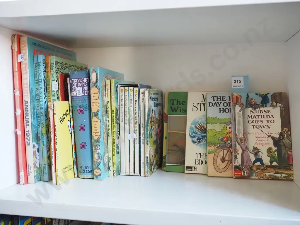 various children's books Image 1++