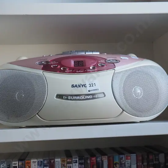 Sanyo radio cassette player