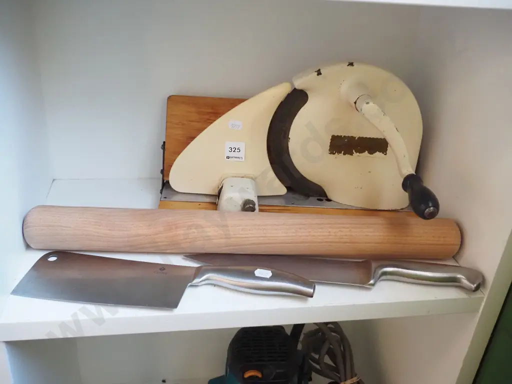 bench top slicer, rolling pin, 2x knives Image 1++