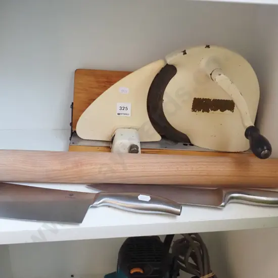 bench top slicer, rolling pin, 2x knives