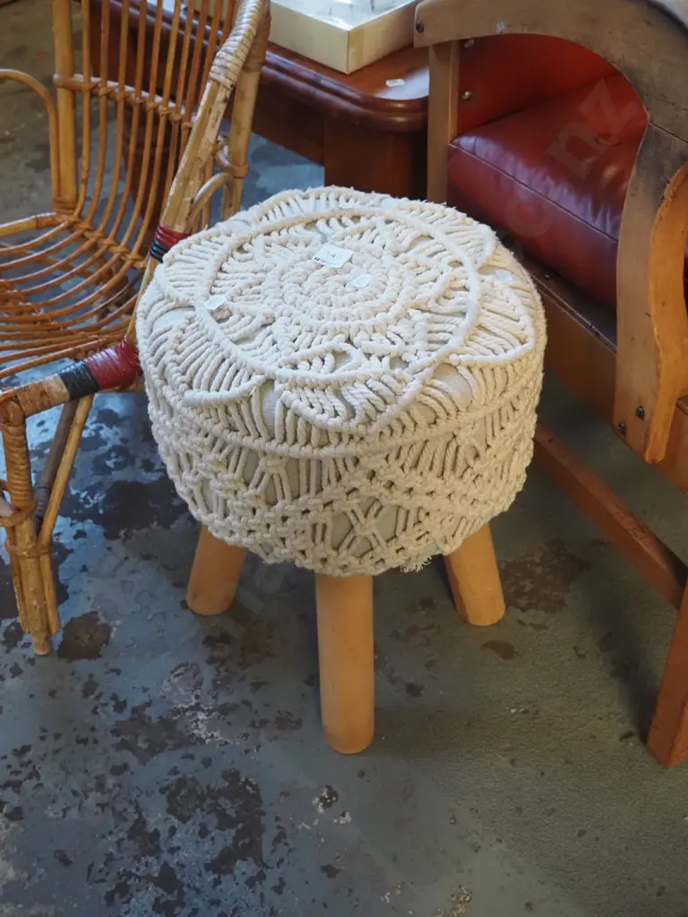 macrame upholstered stool Image 1++