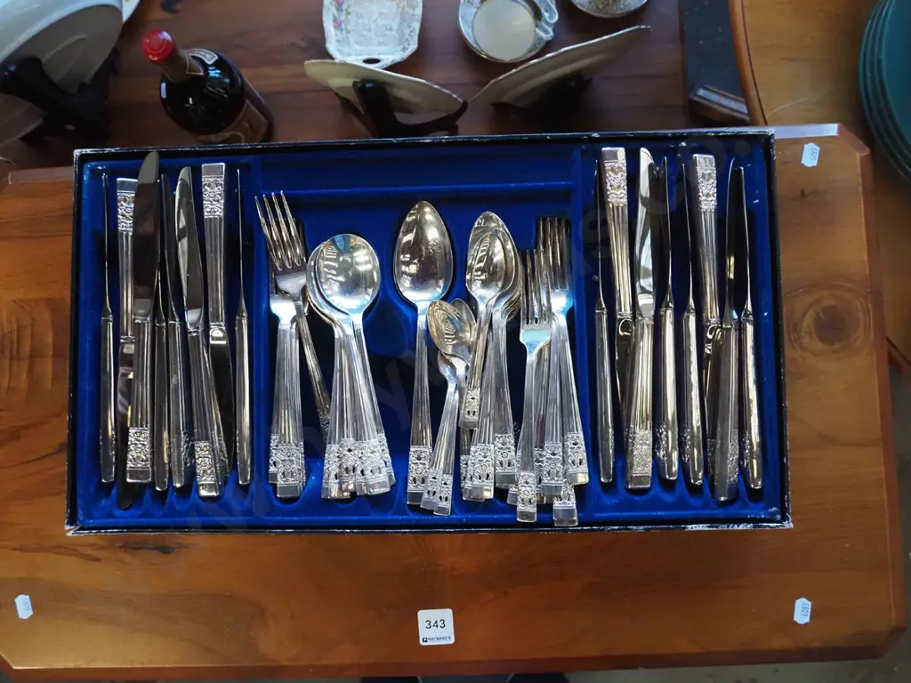 cased cutlery Image 1++