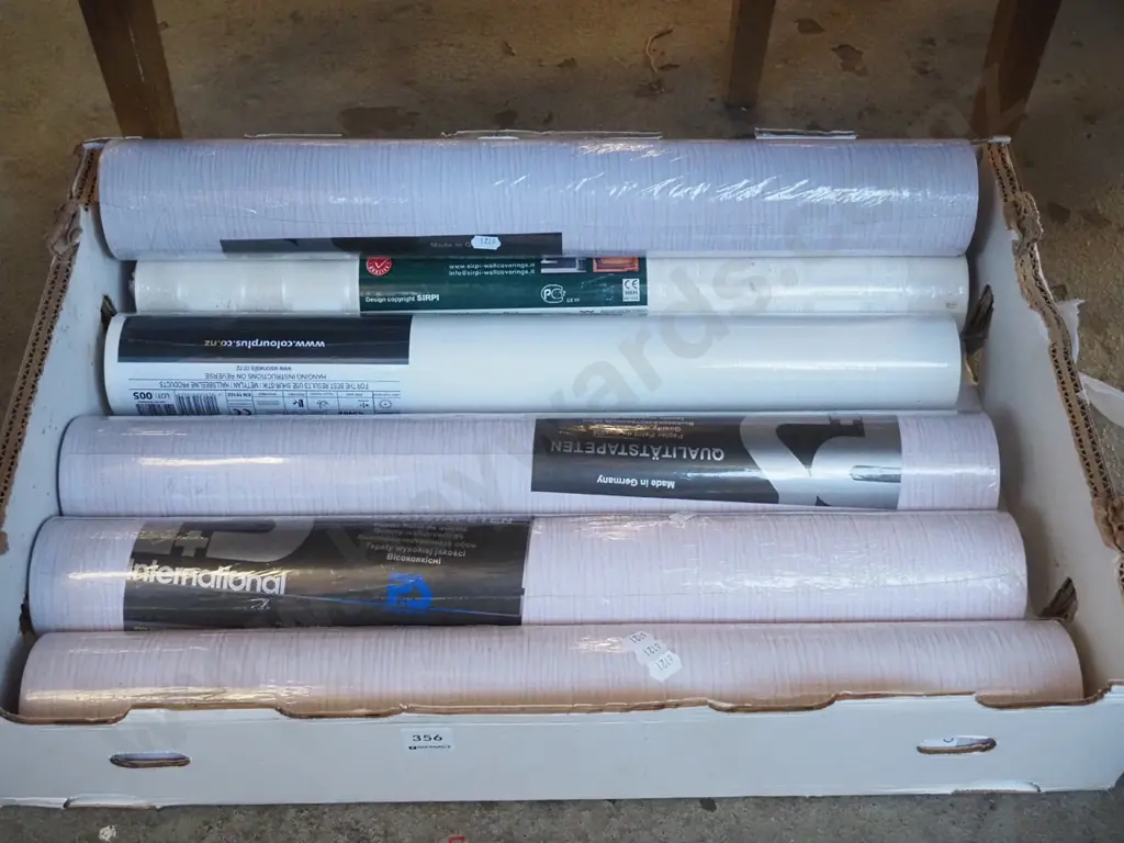 box of wall paper Image 1++