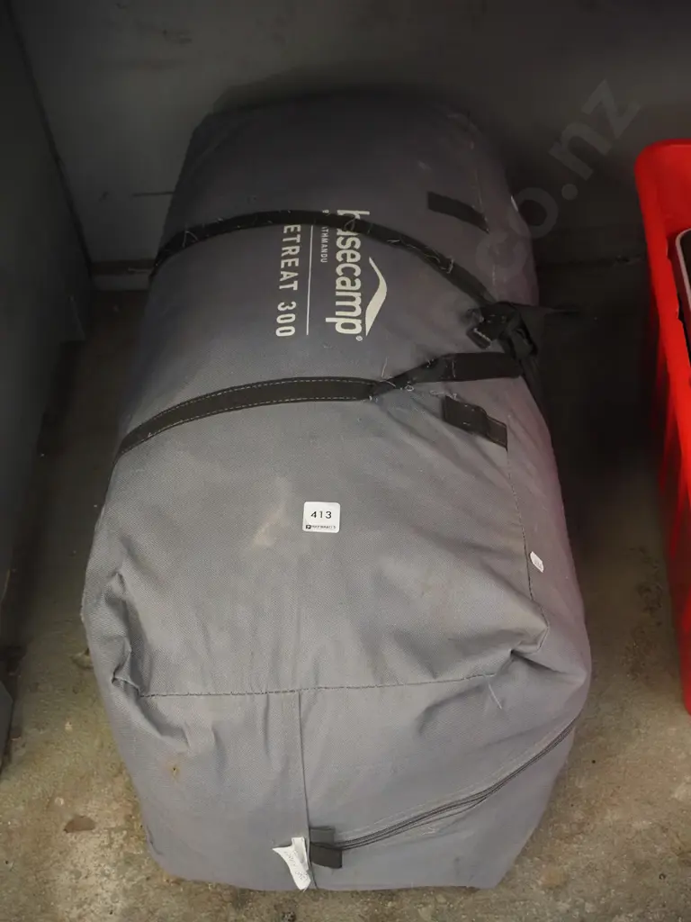 Basecamp Retreat 300 Kathmandu tent Image 1++