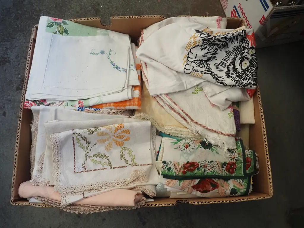 box of hand worked linen, tea towels etc Image 1++