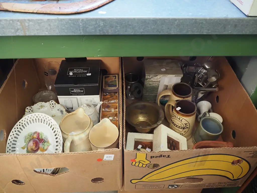 2x boxes; glasses, jugs, beer steins, brass bowl - red dots Image 1++