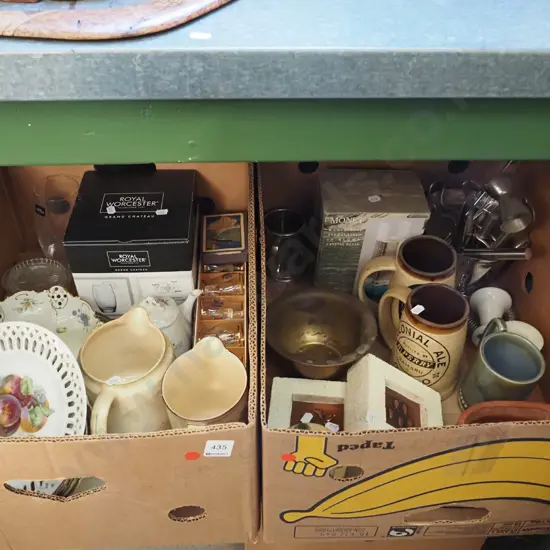 2x boxes; glasses, jugs, beer steins, brass bowl - red dots