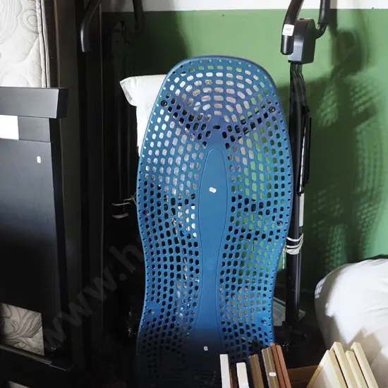 yet to be assembled teeter table