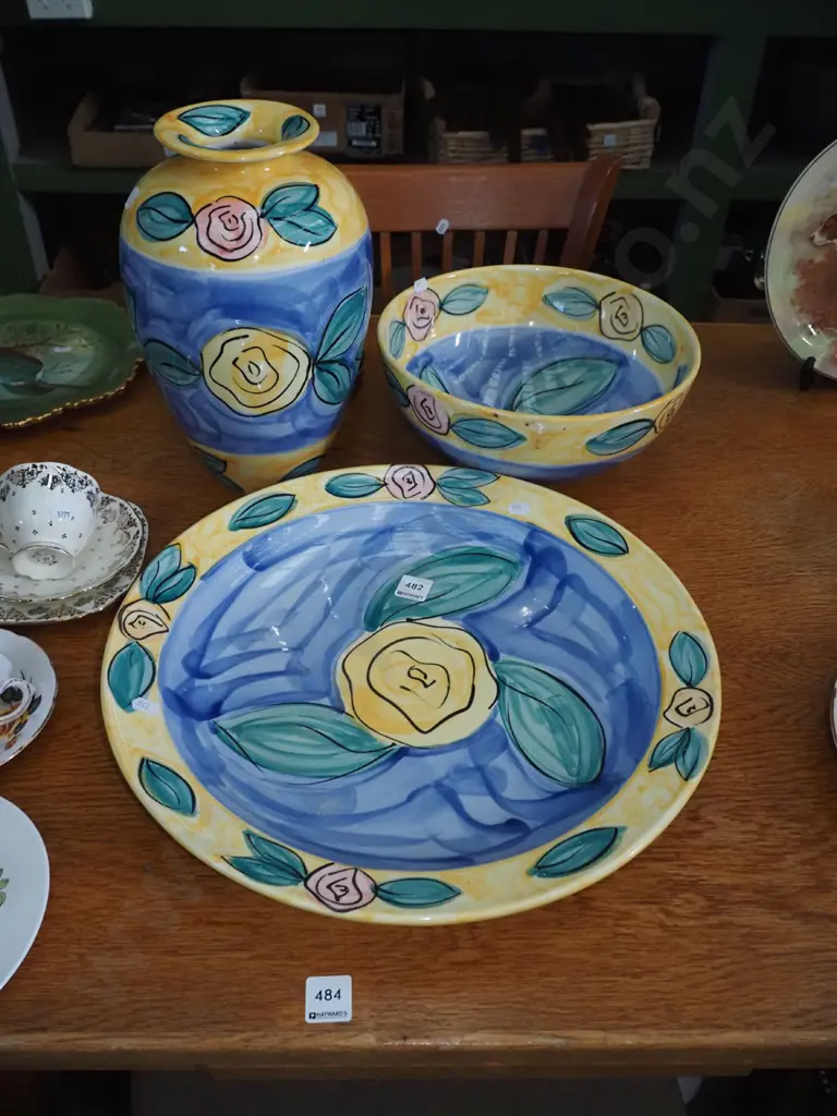Christine Harris yellow rose  hand painted bowls and vase H-310 Image 1++