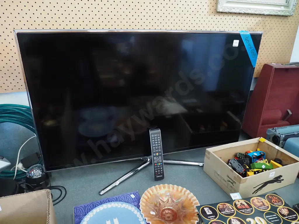 Samsung 40" TV Image 1++