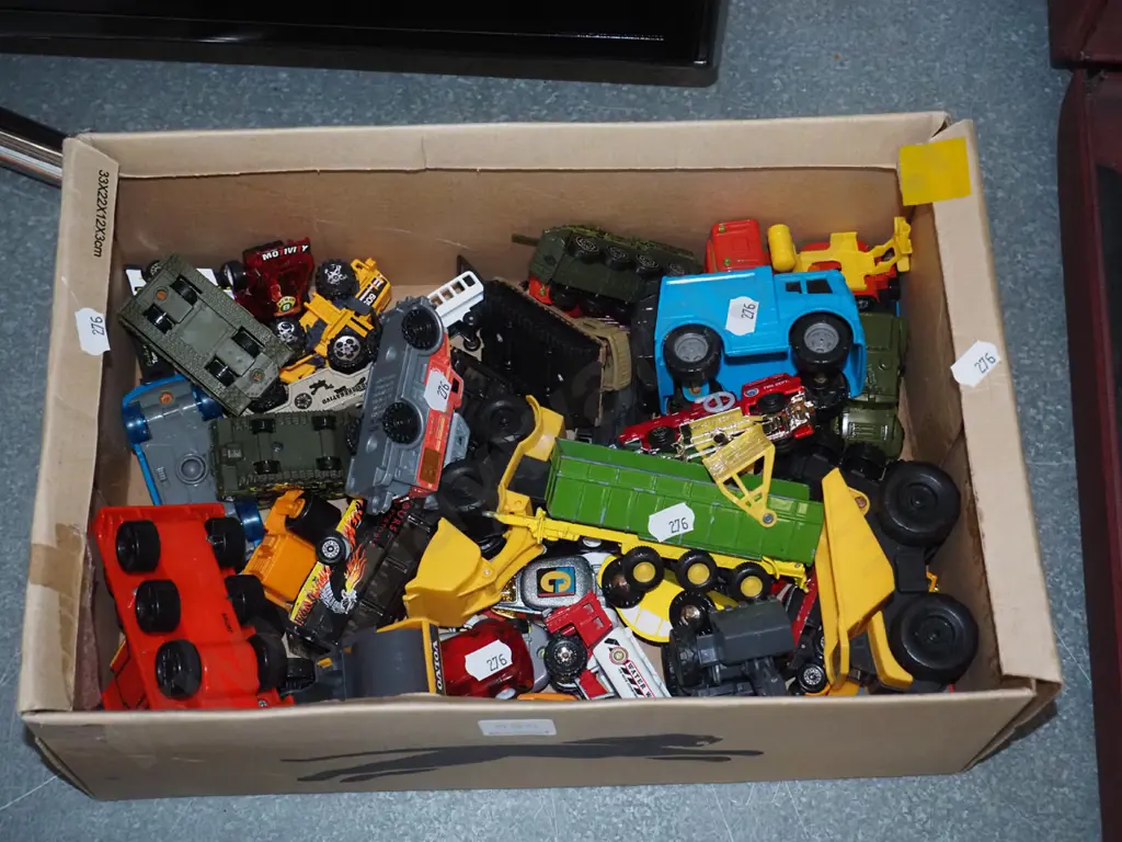 box of model vehicles Image 1++
