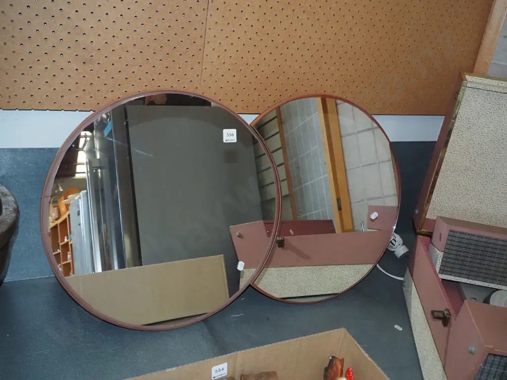 Venn diagram style wall mirror Image 1++