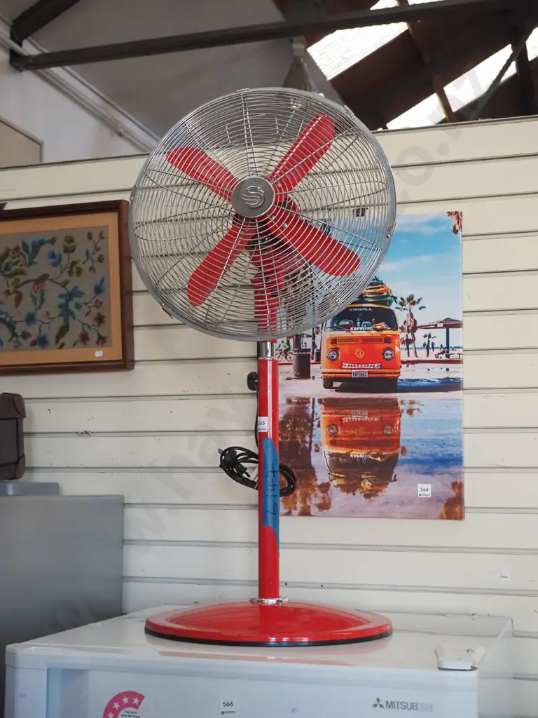 red pedestal fan Image 1++