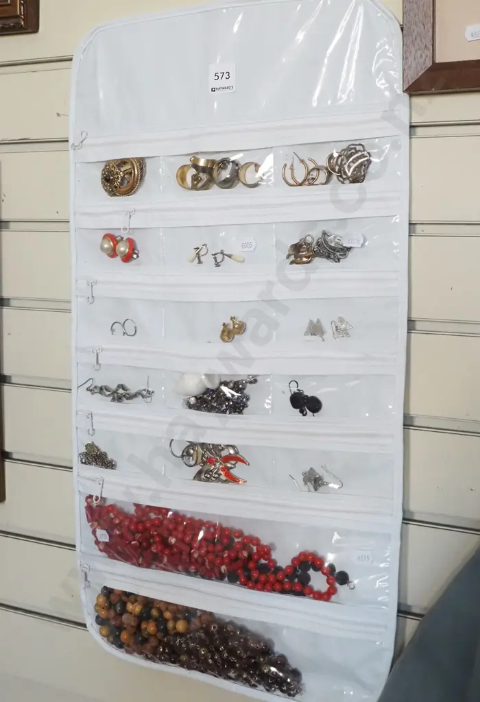 hanging jewellery holder and costume jewellery Image 1++