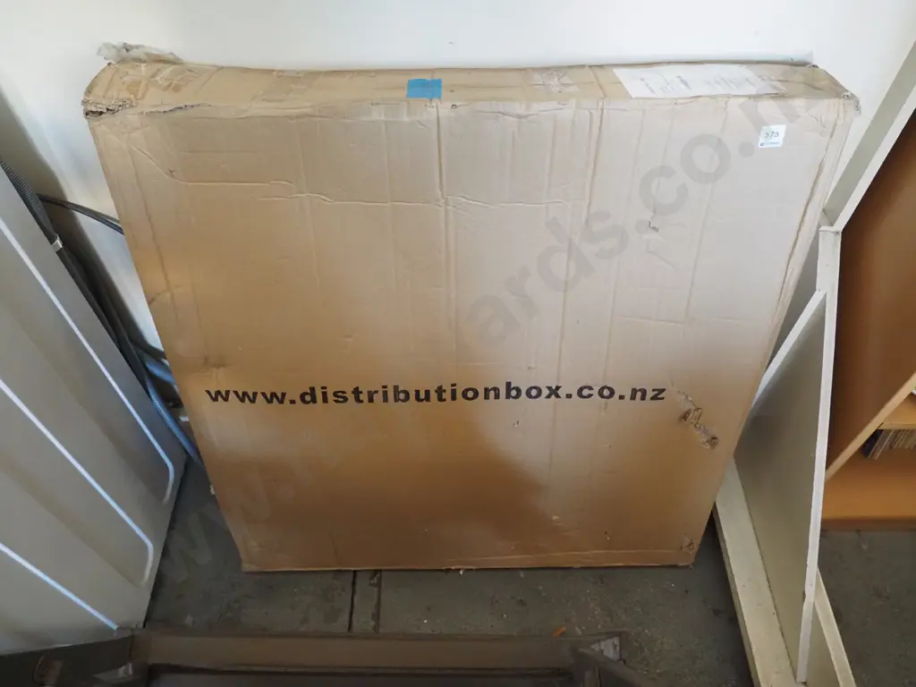 boxed ceramic tile fire pit with grill Image 1++