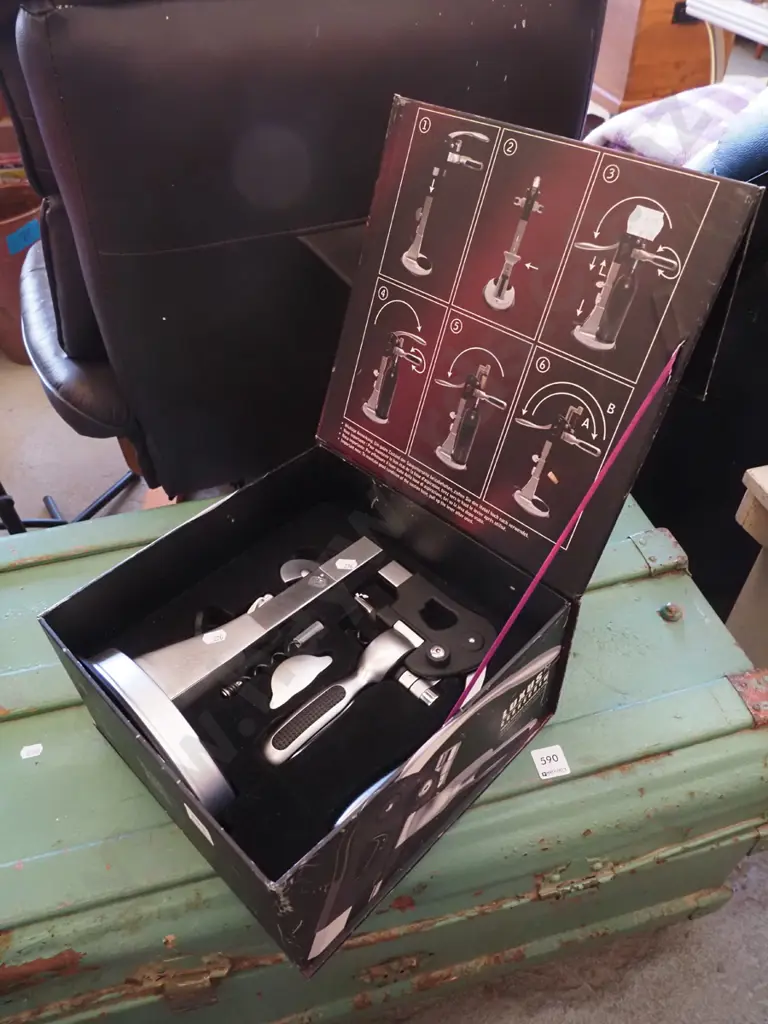 fancy boxed corkscrew Image 1++