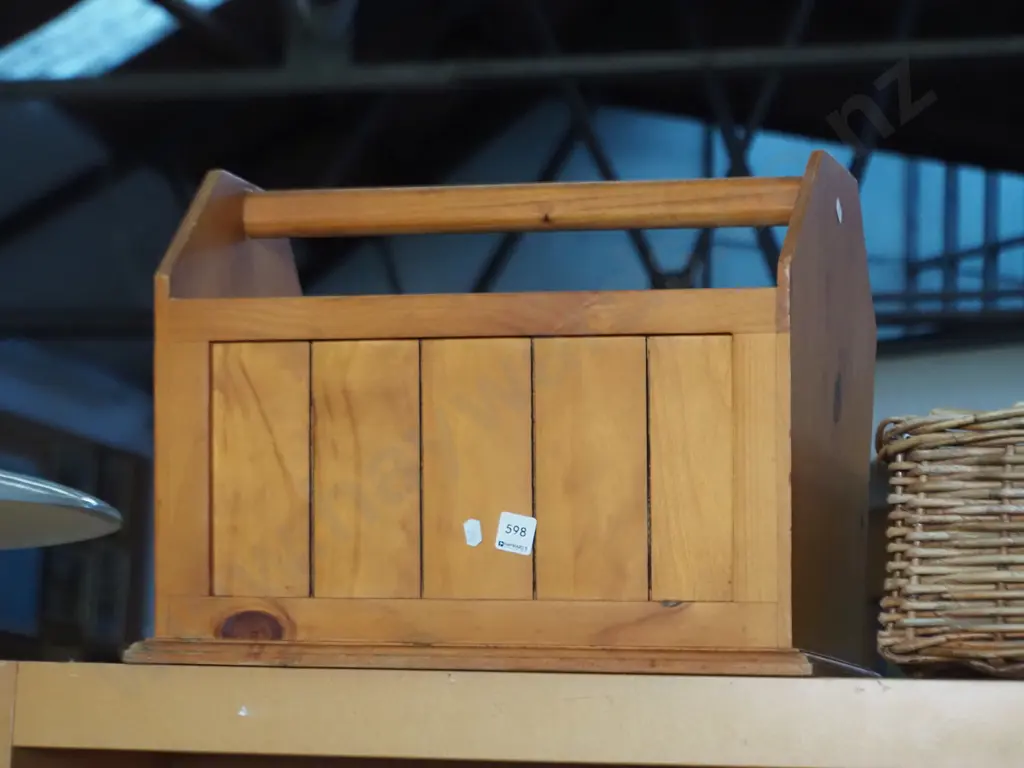 wooden magazine rack Image 1++