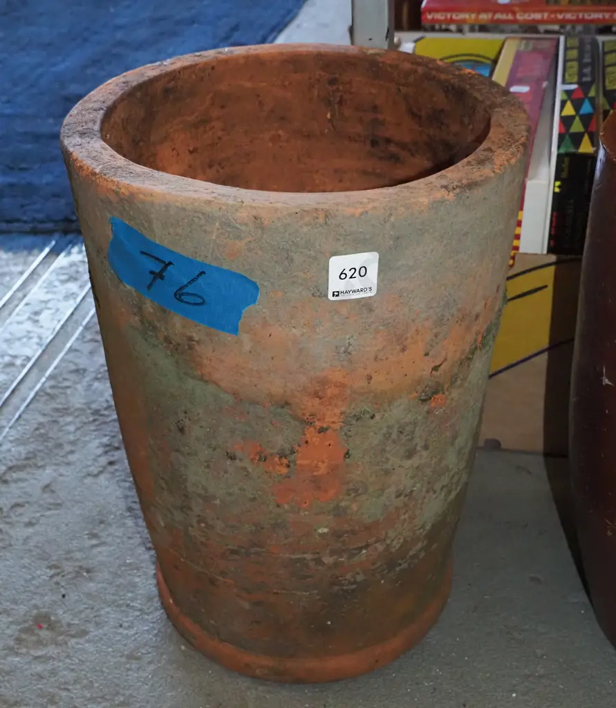 terracotta chinmey pot Image 1++