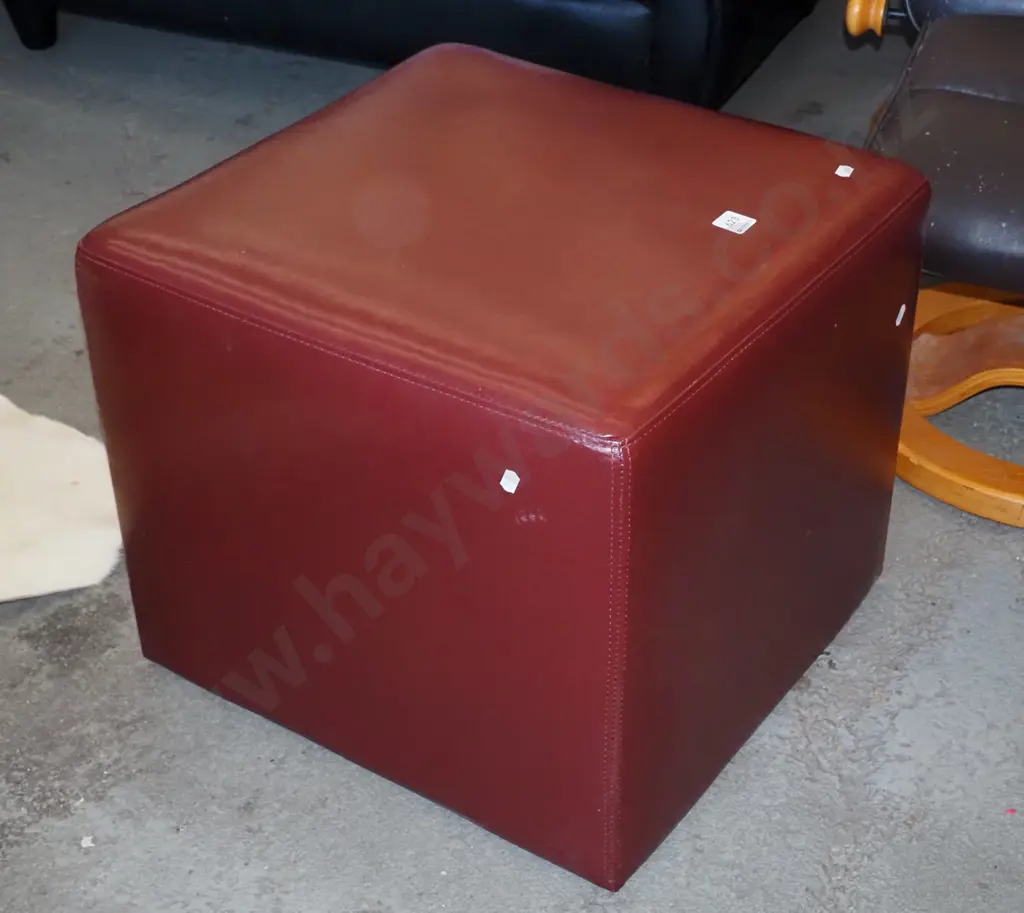 red vinyl ottoman Image 1++