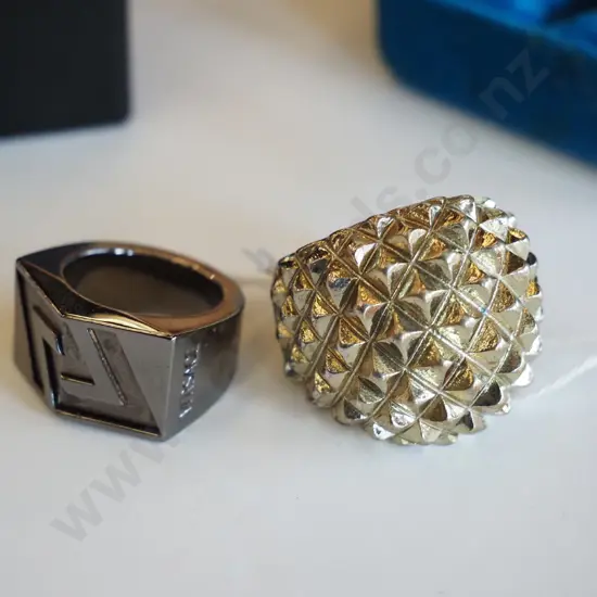 2x dress rings