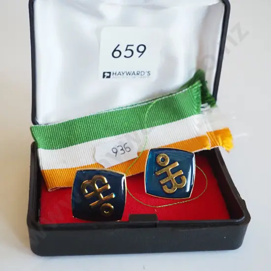 cufflinks