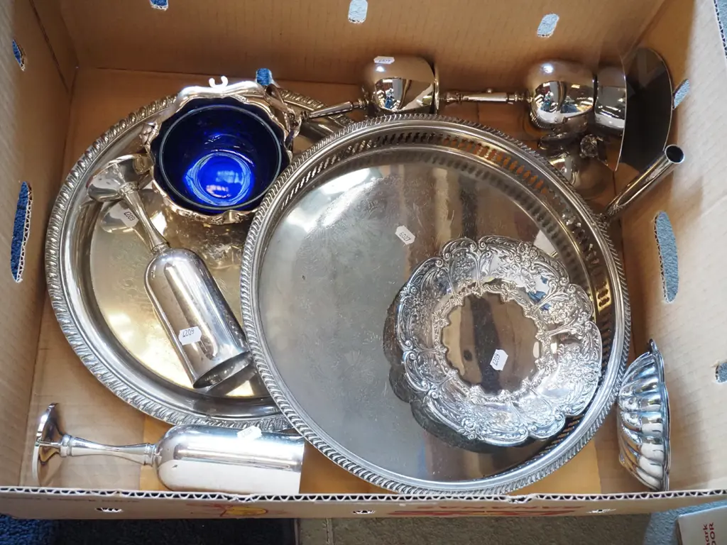 box of plated ware etc Image 1++