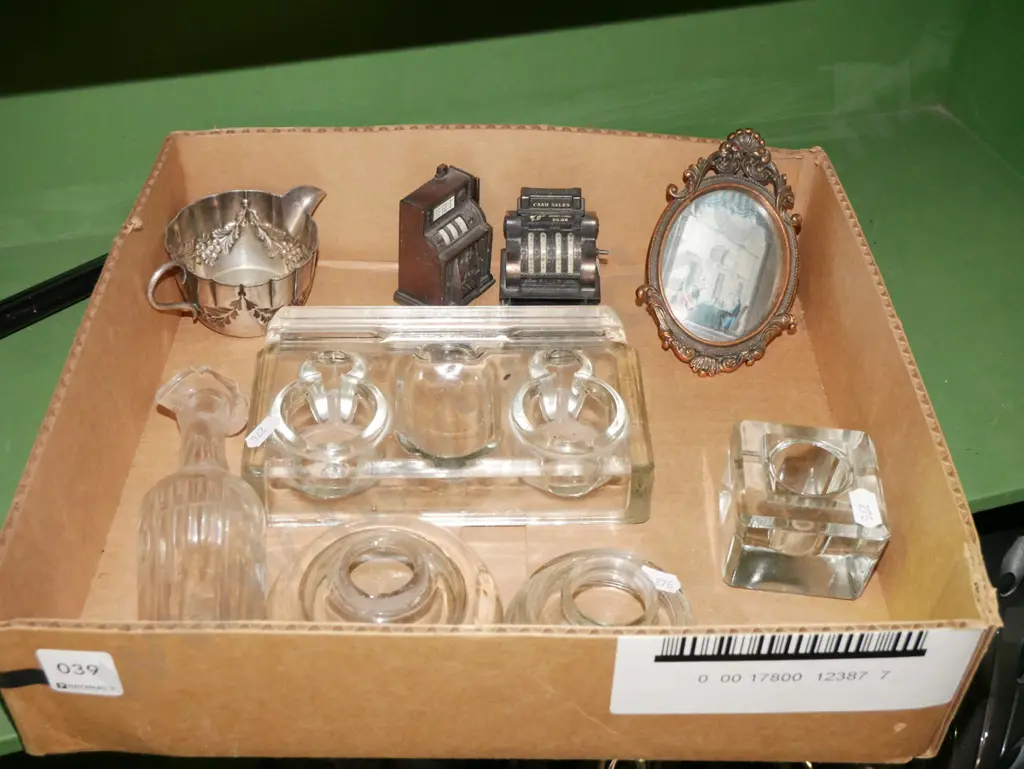 box; ink wells, novelty pencil sharpeners etc Image 1++