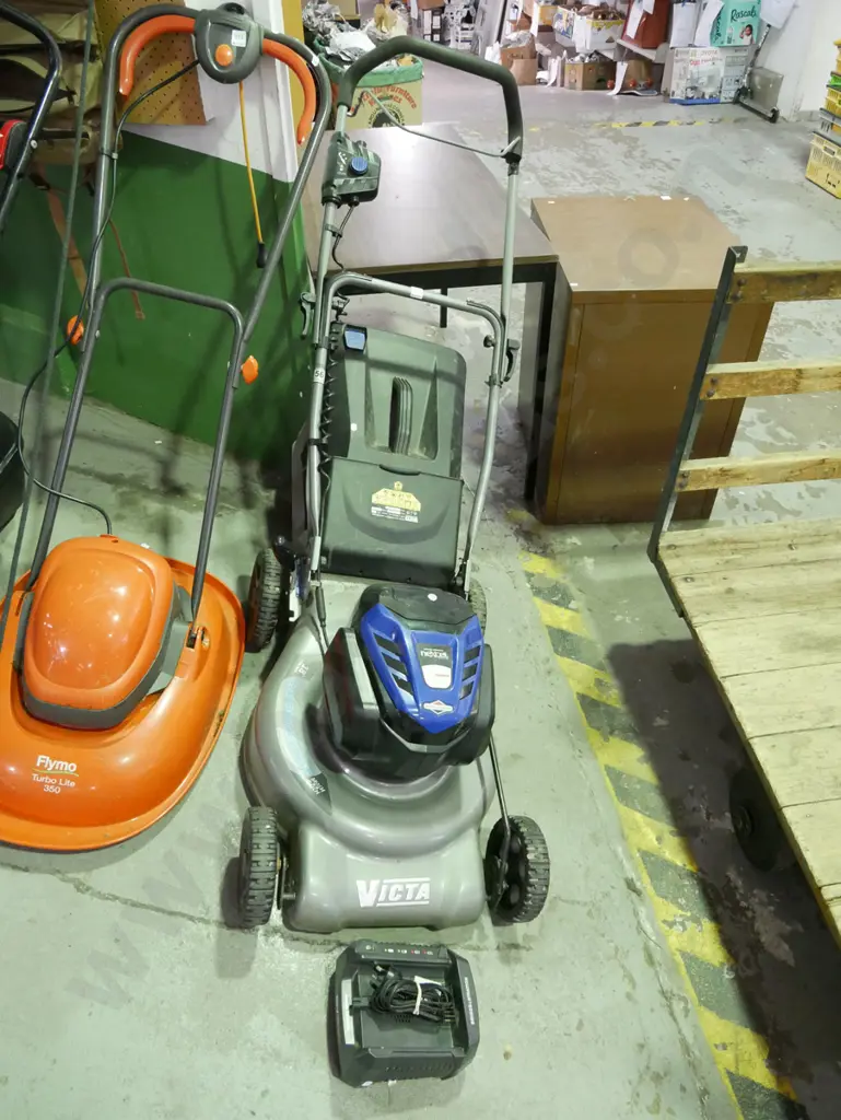 Victor battery powered 82V  lawn mower - battery in office Image 1++