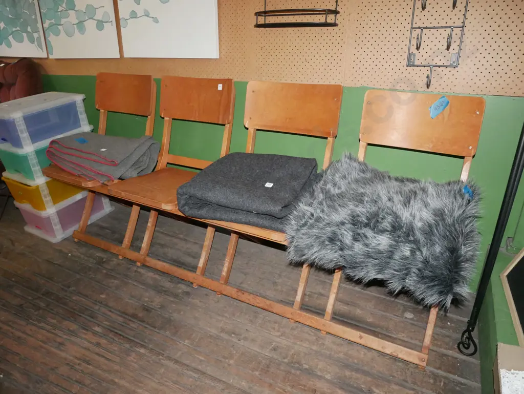 4x plywood foldaway chairs bank Image 1++