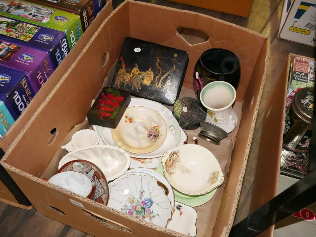box; bowls, vases, jewellery box etc Image 1++